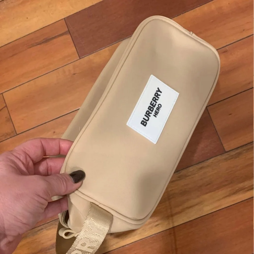 Burberry Hero toiletry pouch/cosmetic bag❤️‍🔥